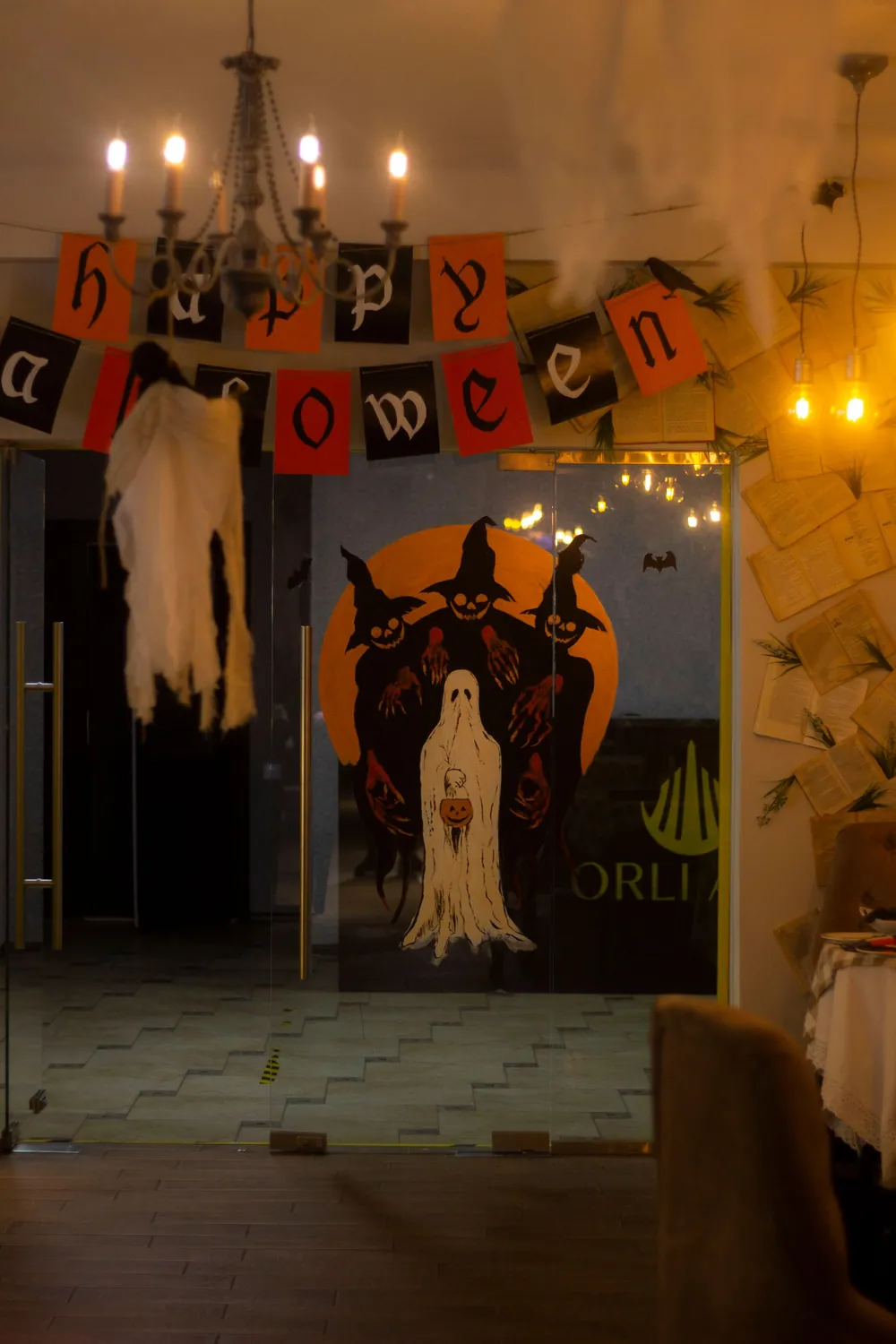 17 Y2K Apocalypse Halloween Party Decor Ideas